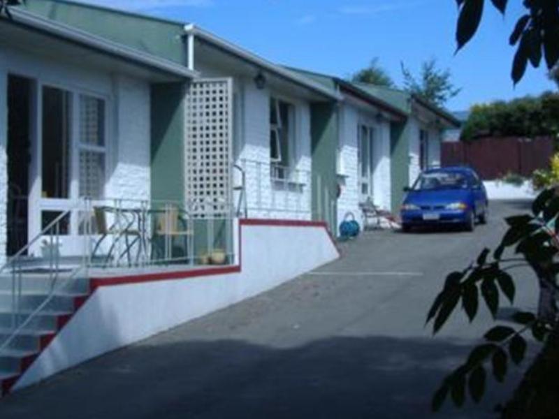 12 White Star Motel Тимару Екстериор снимка